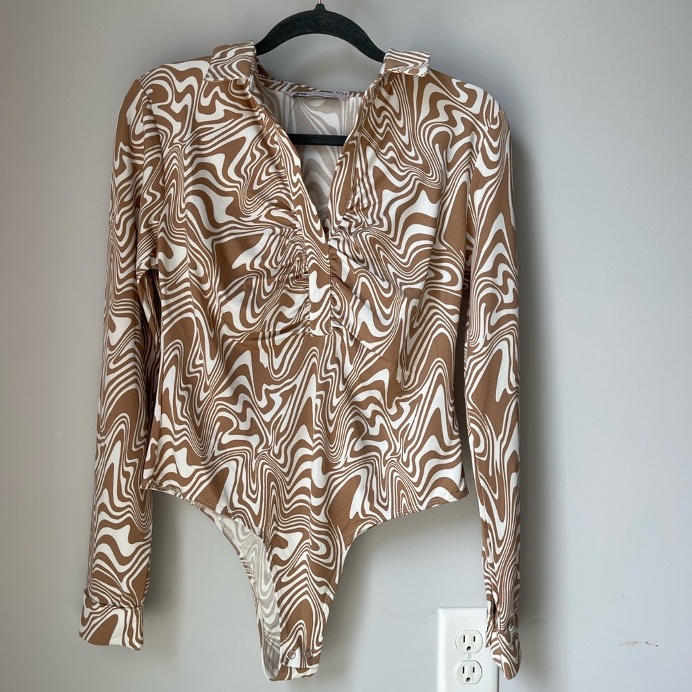 Woman’s Tan + White SO Bodysuit Retro 70’s Vibes Groovy Hippie Large